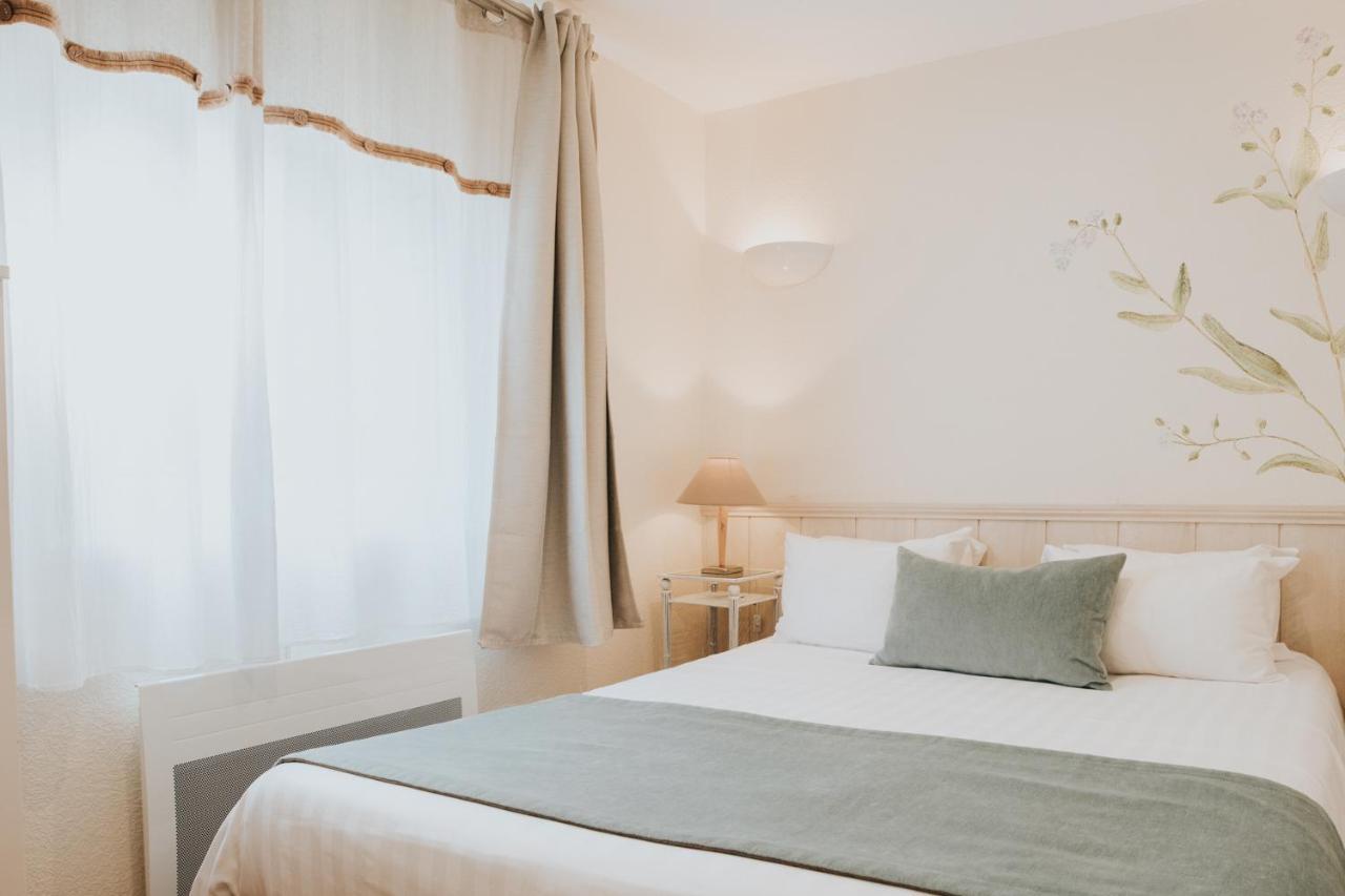 Hotel Aux Tamaris - Vue Mer Roscoff Exteriör bild
