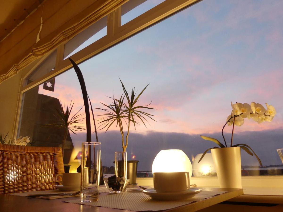 Hotel Aux Tamaris - Vue Mer Roscoff Exteriör bild